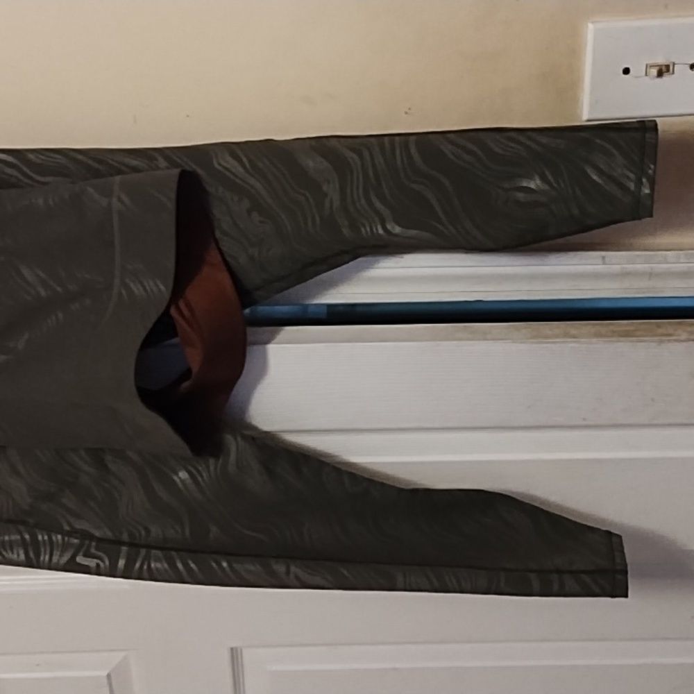 Fabletics Two Piece Set - image 3